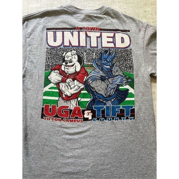 Bulldogs University of Georgia Vs Duke Blue University Devils Mascot T-shirt siz - Picture 1 of 9